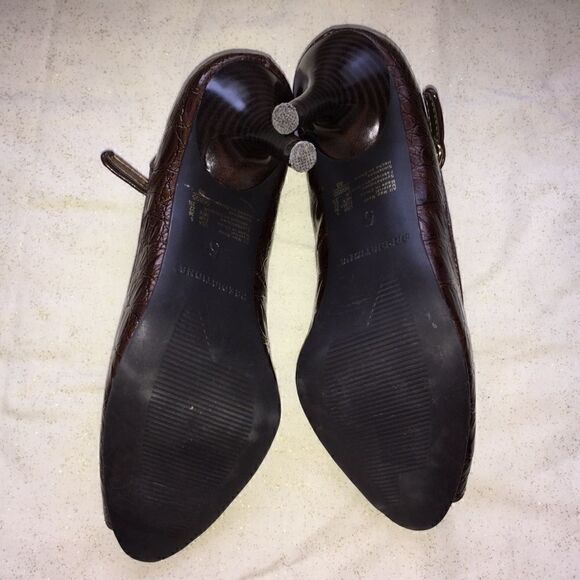 Brown short heel pumps  - Picture 6 of 7